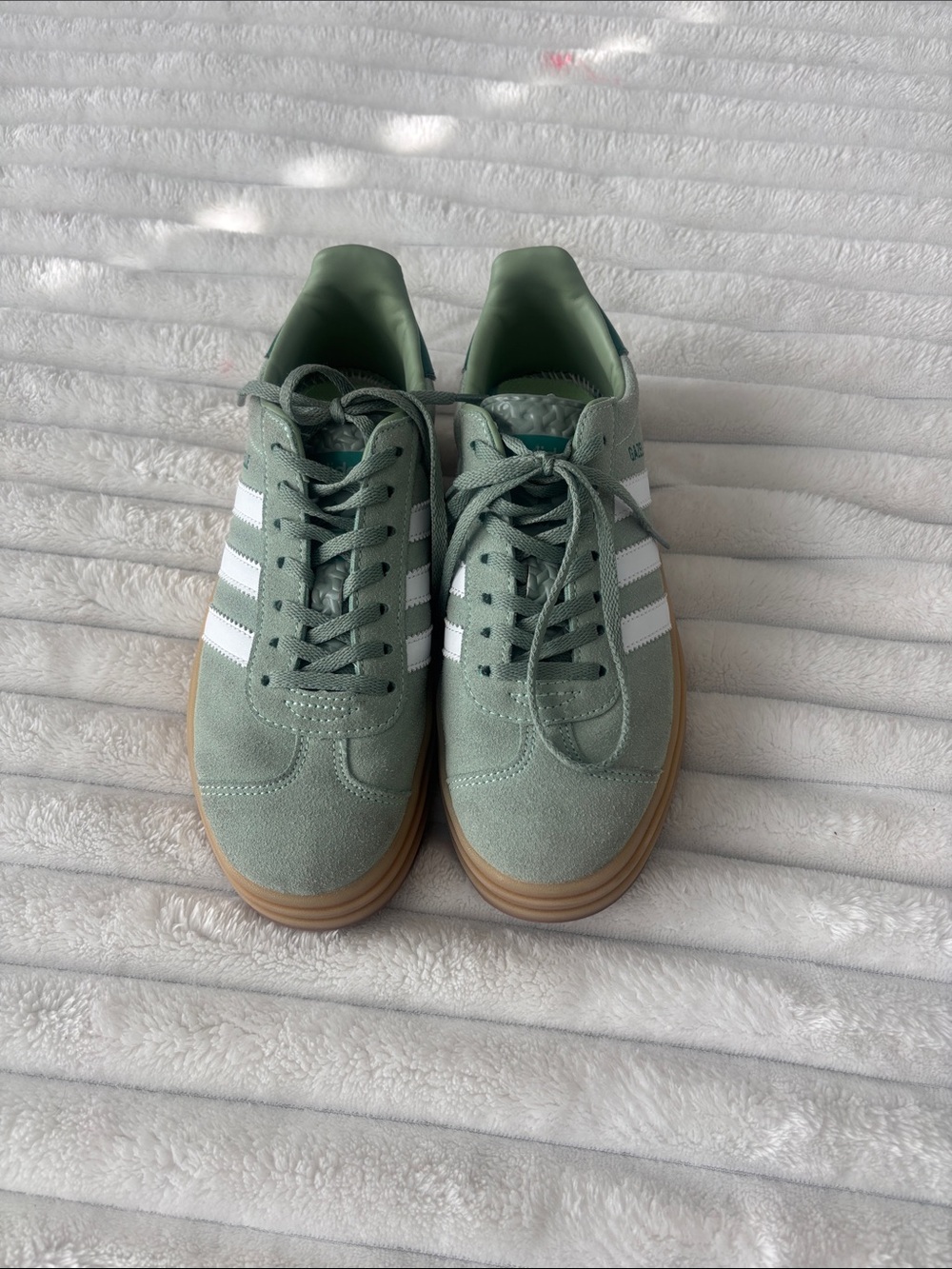 adidas women’s Sage Green Suede Sneakers with White Stripes gazelle size 7